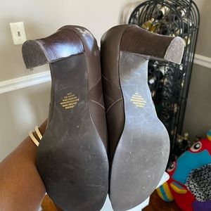 Faux leather brown boots